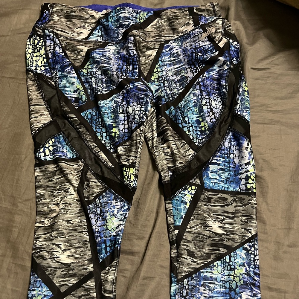 Eye catching Womens capri